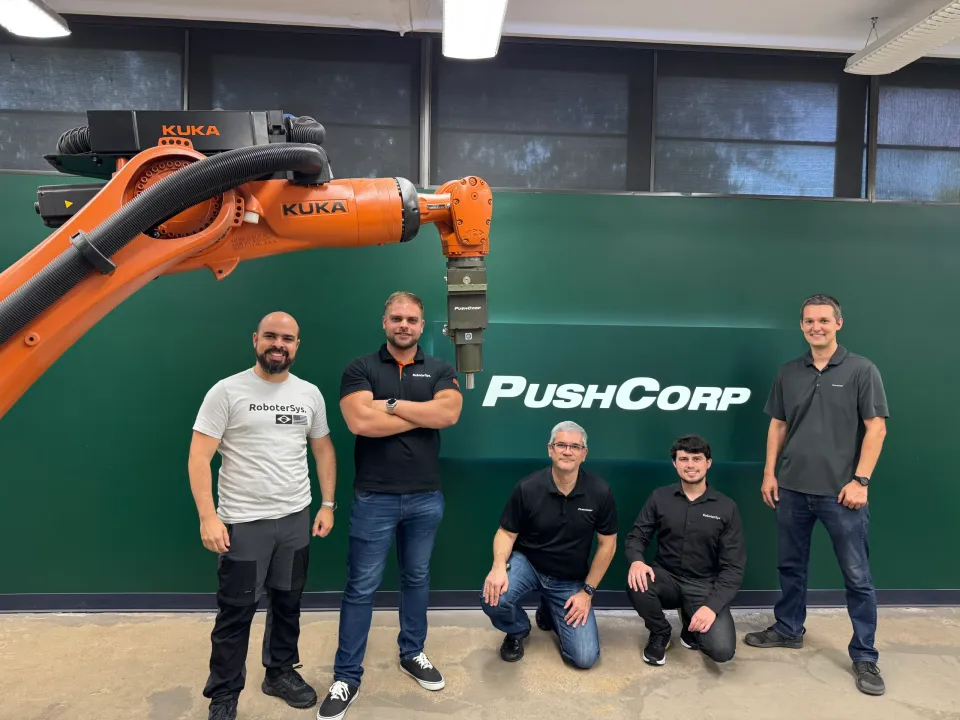 Operação robótica de acabamento PushCorp