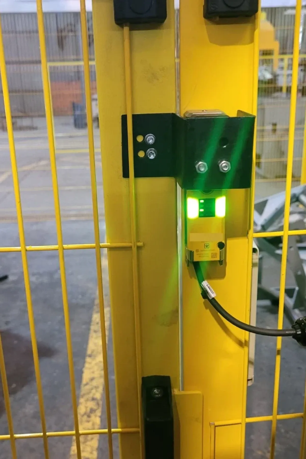 Segurança em Células Robotizadas Industriais